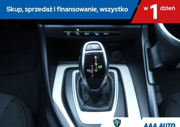 BMW X1 cena 61500 przebieg: 137599, rok produkcji 2015 z Zbąszyń małe 301